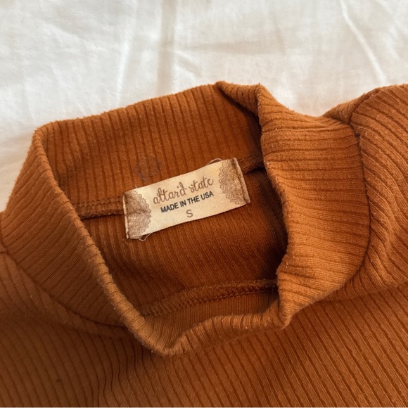 Altar'd State Rust Ribbed Top - Picture 2 of 3